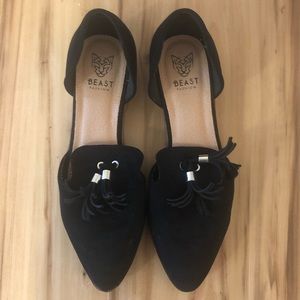 Beast Fashion flats